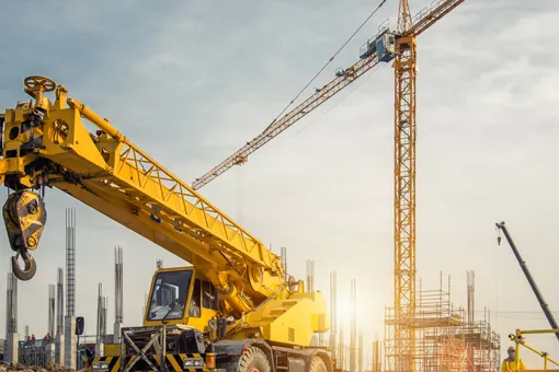 Grua en zona de construccion