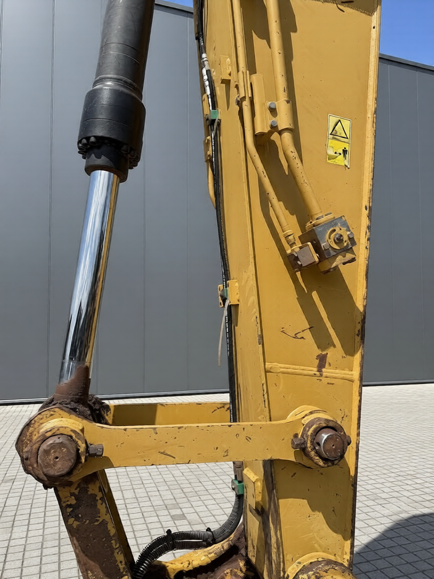 2011 Caterpillar 320DL