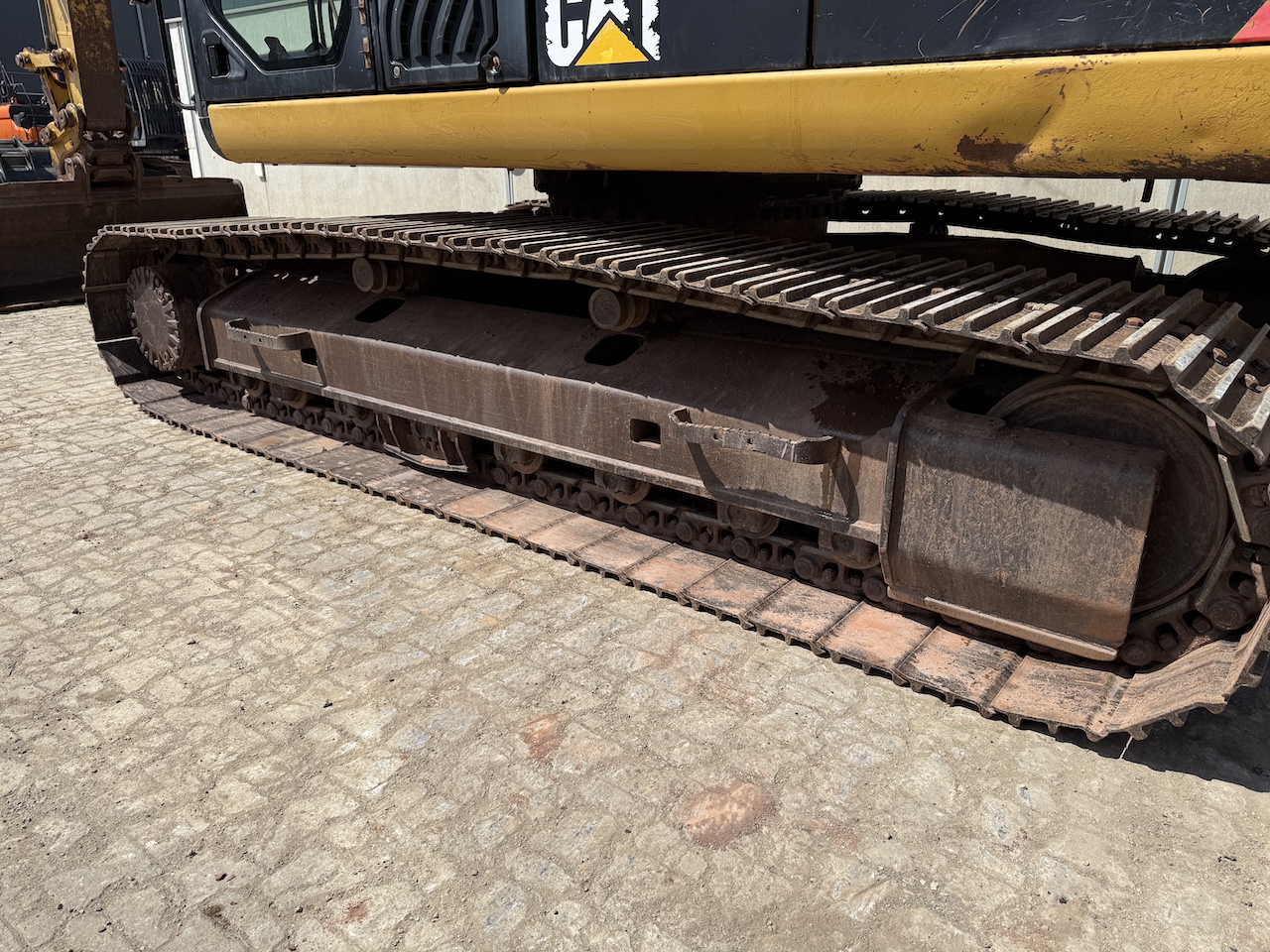 2011 Caterpillar 320DL