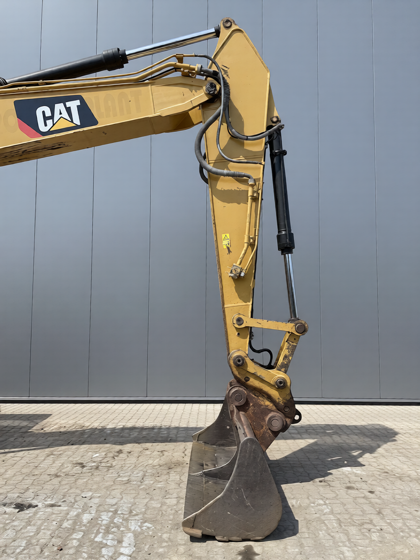 2011 Caterpillar 320DL
