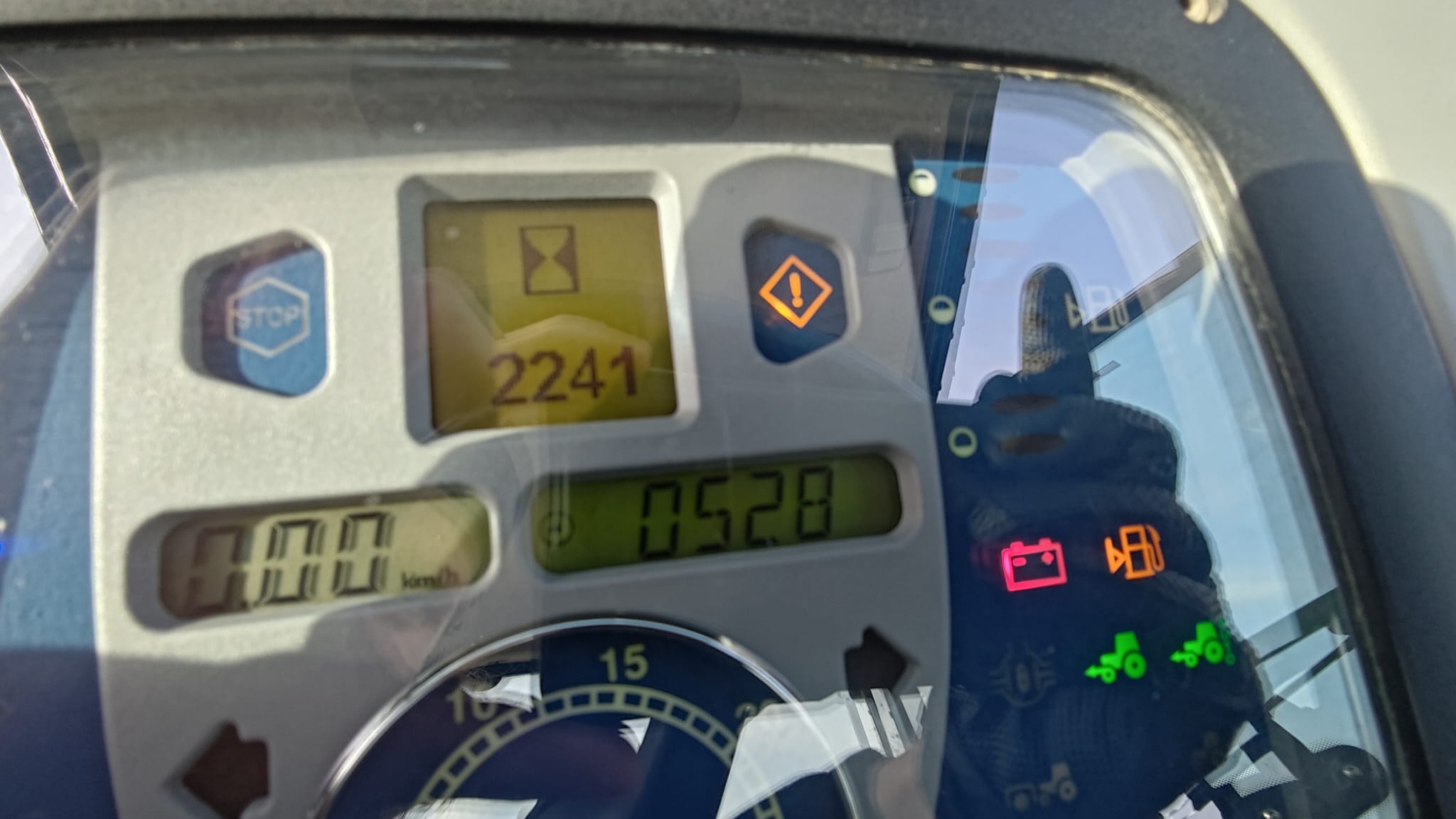 2017 NEW HOLLAND T4 105F