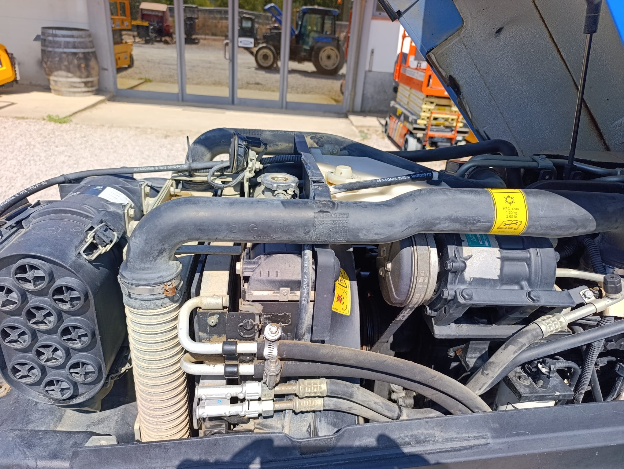 2017 NEW HOLLAND T4 105F