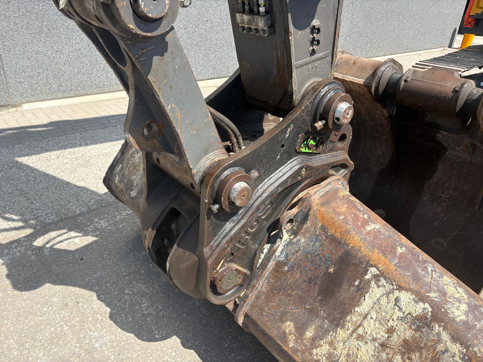 2020 Volvo EC220ELN