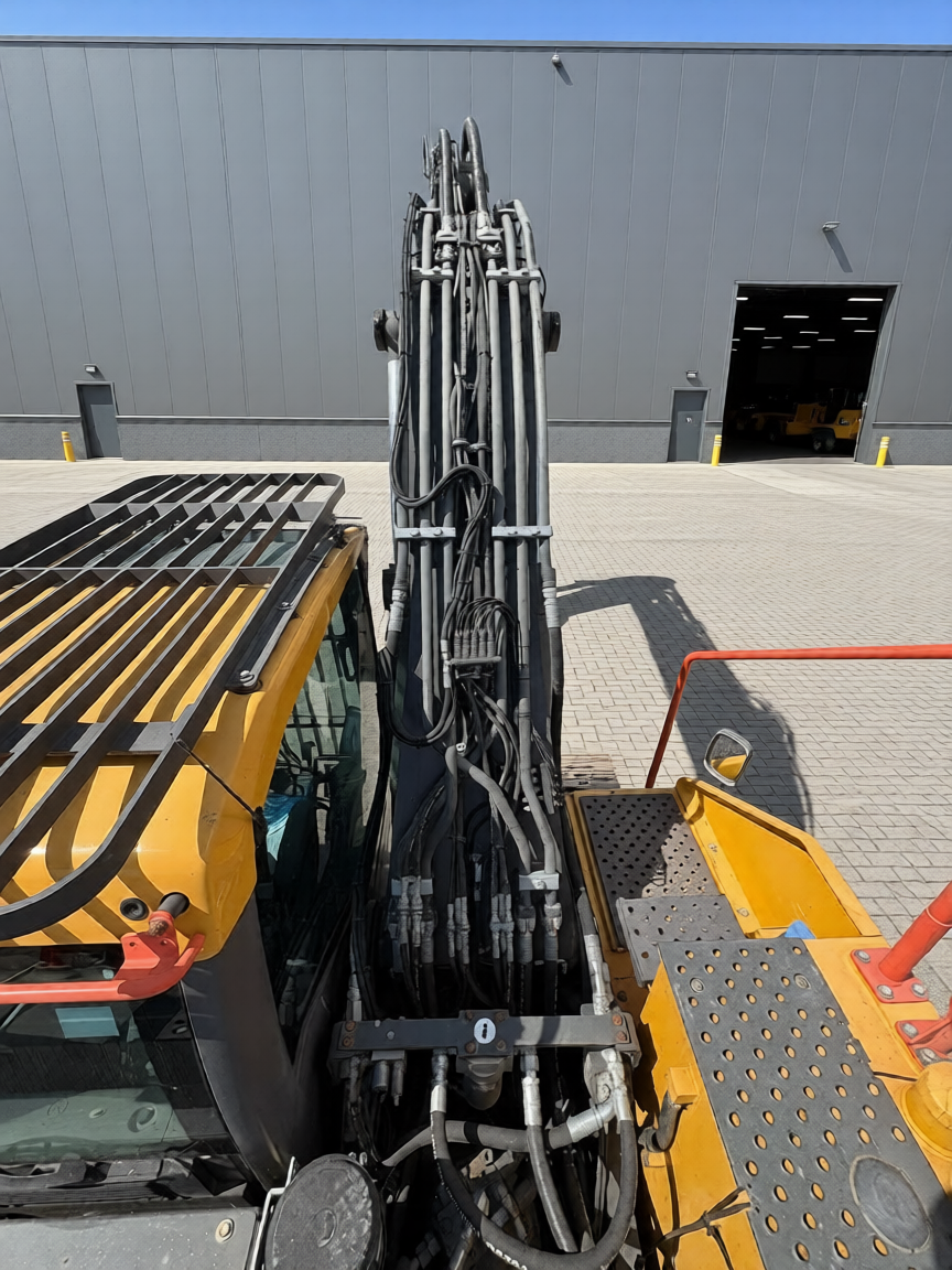 2020 Volvo EC220ELN
