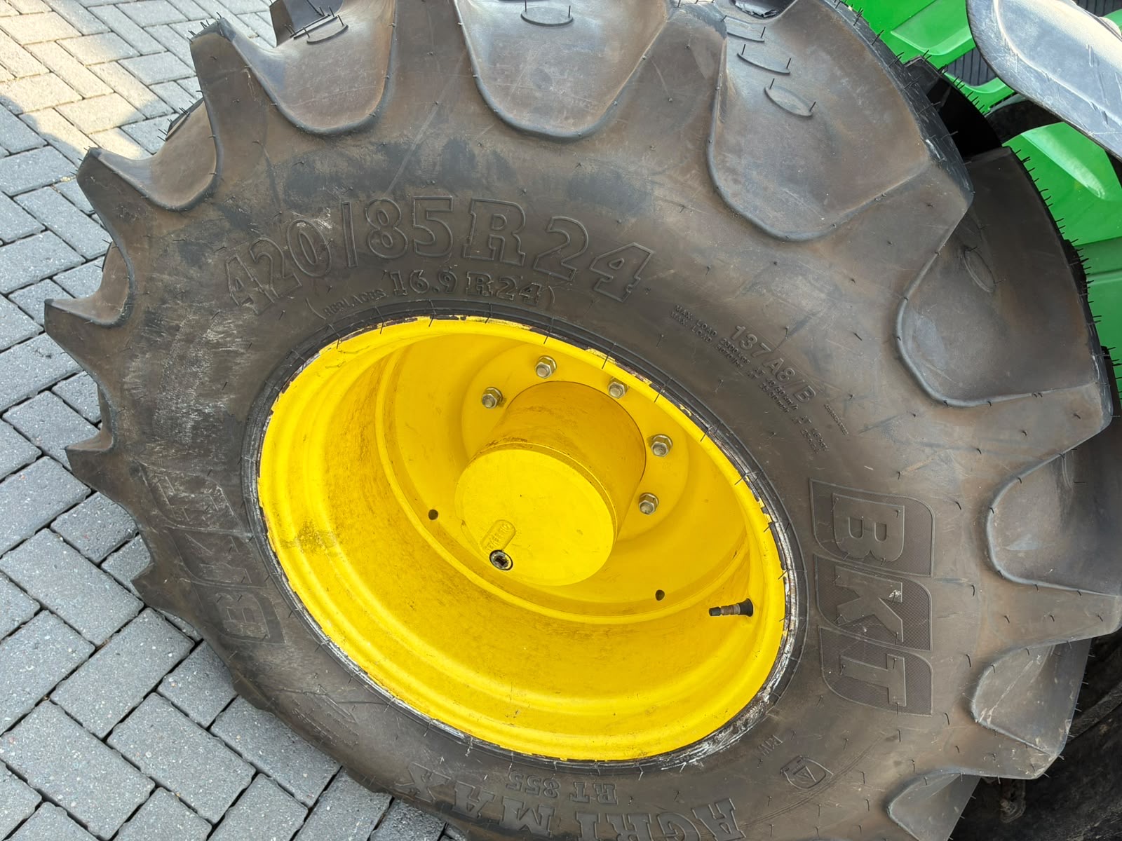 2022 John Deere 6130R
